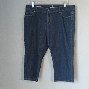🌞Liz Claiborne Capri Jeans Size 14P